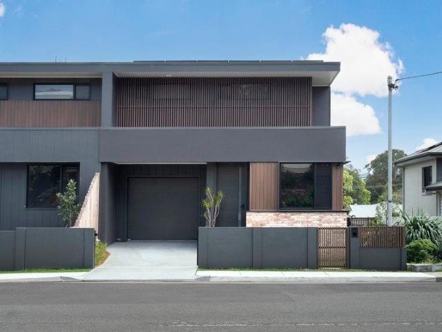 Townhouse for sale in Newcastle, Newcastle-Maitland