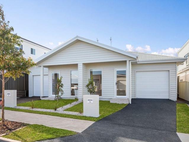Villa for sale in Wollongong West, New South Wales