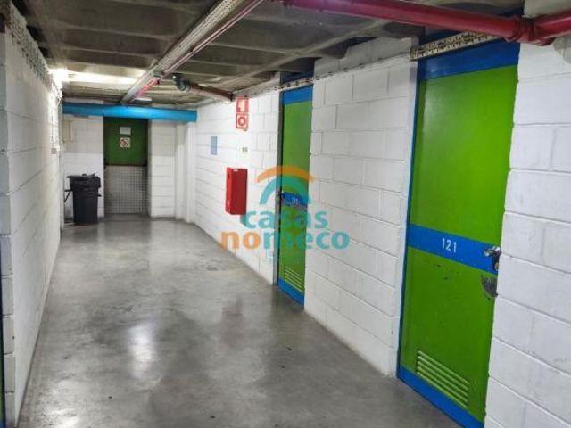 Armazém alugar em Lisboa