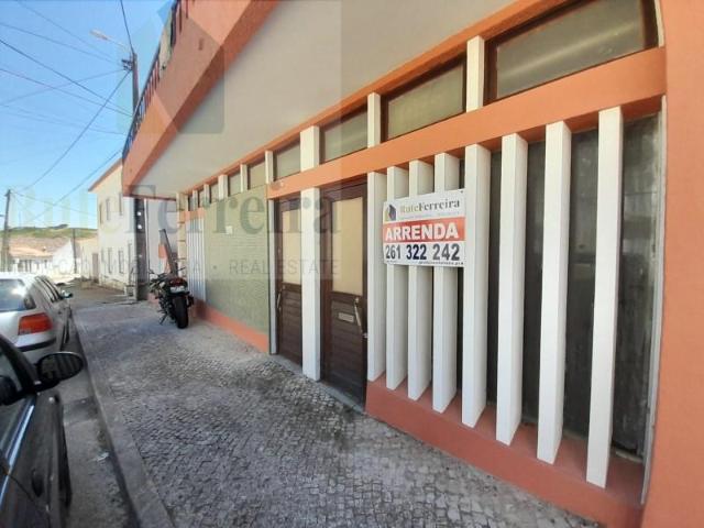 Loja alugar em Varatojo, Torres Vedras