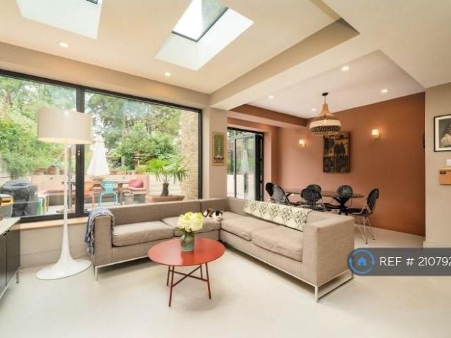 House for rent in Kentish Town, Greater London