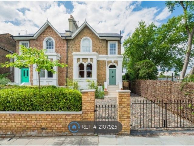 House for rent in Kentish Town, Greater London