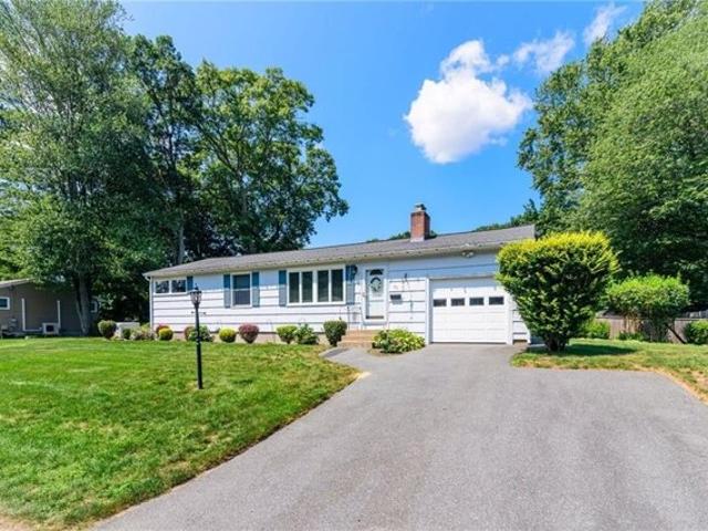 House for sale in Warwick, Kent County