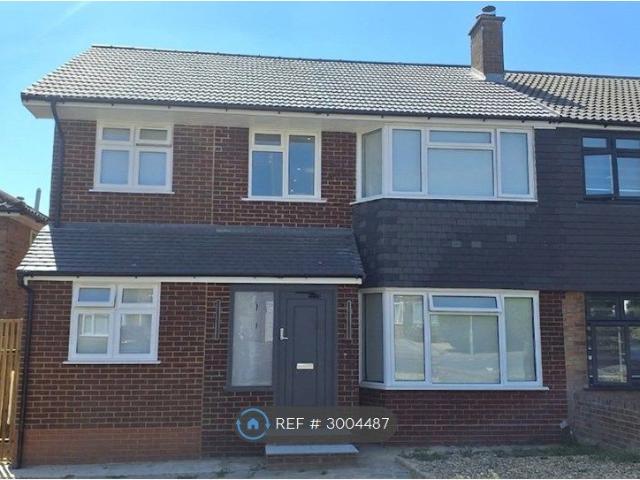 Studio for rent in Oakmere, Potters Bar