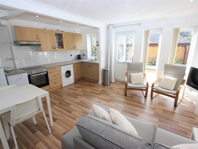 House for rent in St. George in the East, Greater London