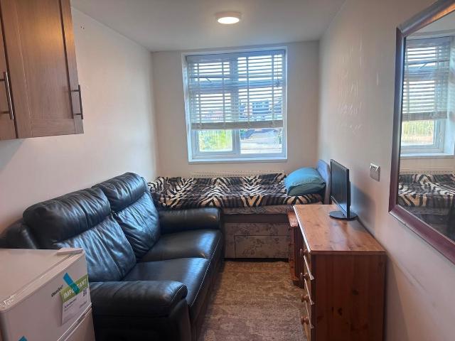 Studio for rent in Wealdstone, Greater London