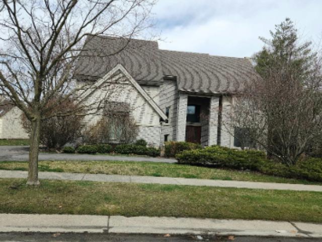 House for sale in West Bloomfield, Michigan