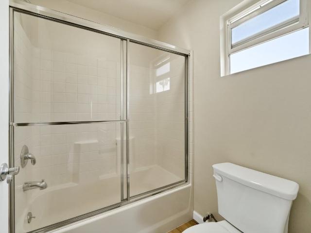 Apartment for rent in Lake Balboa Neighborhood Council District, Canoga Park