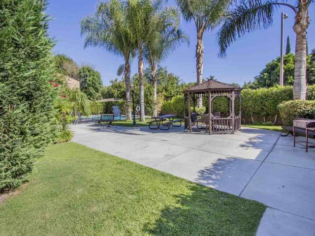 Apartment for rent in Lake Balboa Neighborhood Council District, Canoga Park