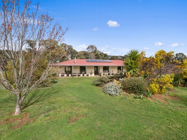 Cottage for sale in Strathbogie, Victoria