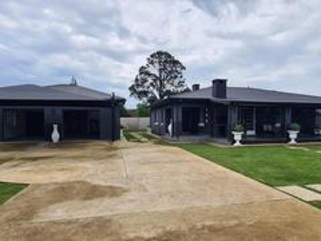 House for sale in Glencoe, Kwazulu-natal