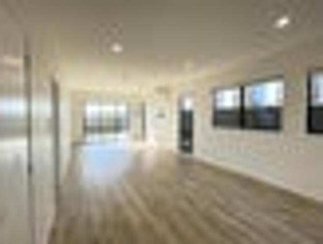 Townhouse for rent in Howick, Oroua County