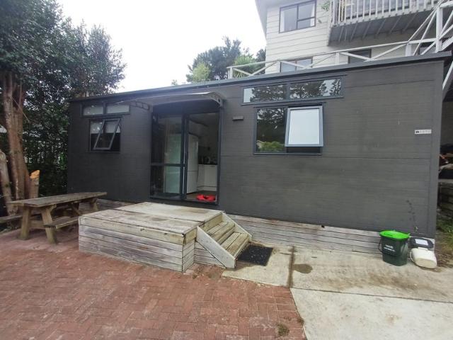 Apartment for rent in Tōtara Vale, Kaipātiki