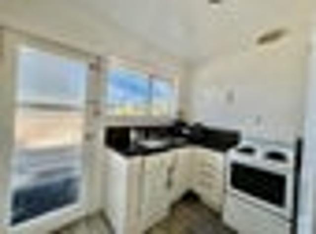 Apartment for rent in Tōtara Vale, Kaipātiki