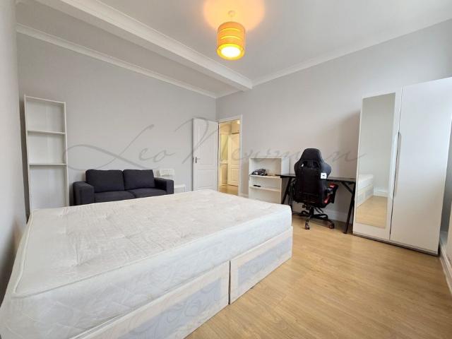 Apartment for rent in Saint Giles, Bloomsbury