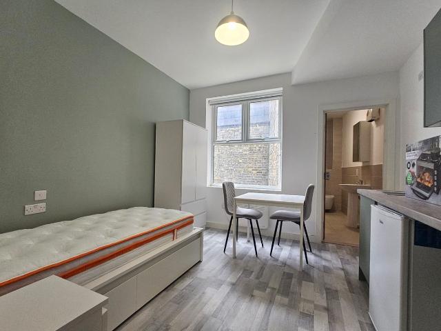 Studio for rent in London Borough of Haringey, Greater London