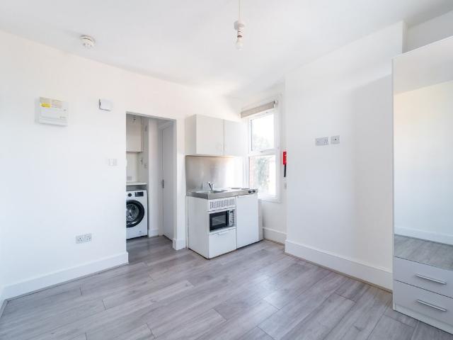 Studio for rent in Crouch End, Greater London
