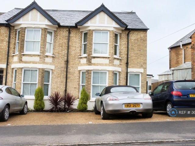 Apartment for rent in High Wycombe Community Board, High Wycombe