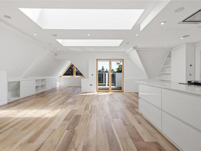 House for rent in Whetstone, Greater London
