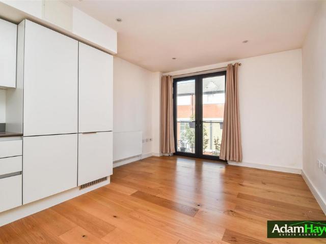 Apartment for rent in London Borough of Barnet, Greater London
