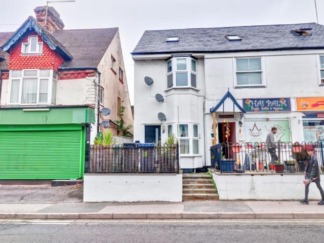 Apartment for rent in High Wycombe Community Board, High Wycombe