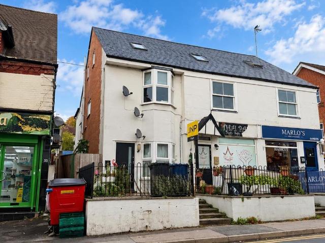 Apartment for rent in High Wycombe Community Board, High Wycombe