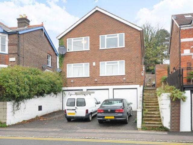 Apartment for rent in Totteridge, Cressex