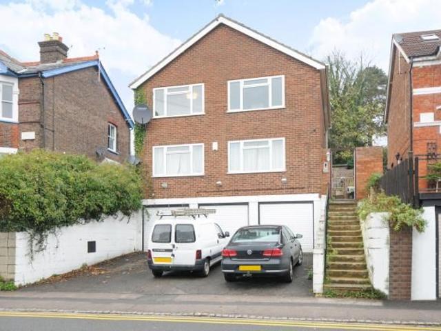Apartment for rent in Totteridge, Cressex