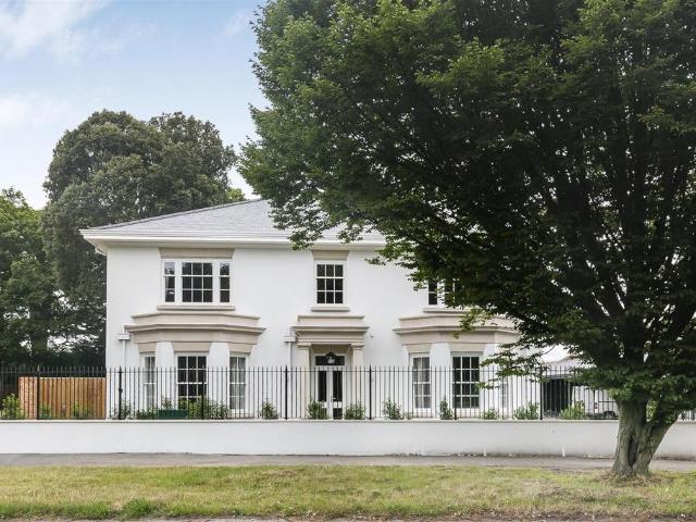 Apartment for rent in Totteridge, Greater London