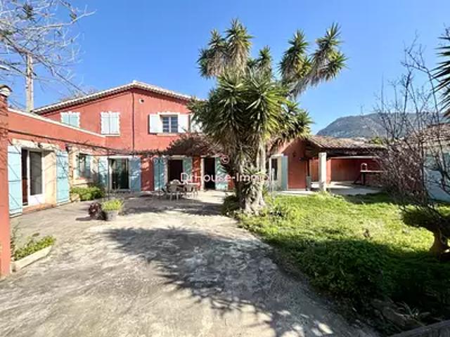 Maison vente à Arrondissement de Toulon, Toulon