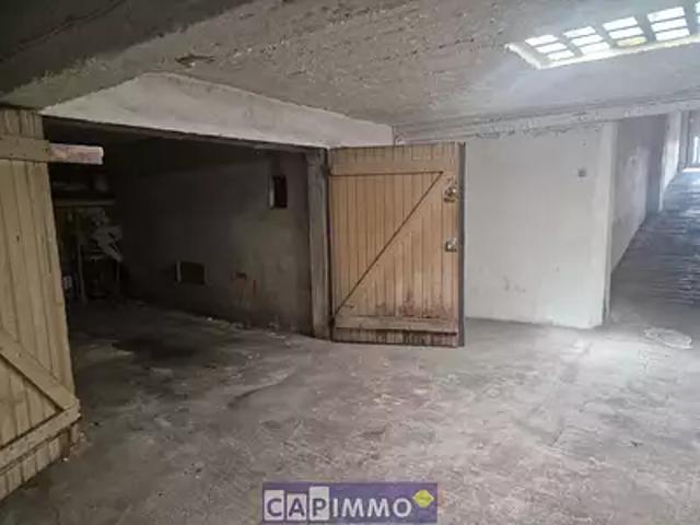 Garage vente à Arrondissement de Toulon, Toulon