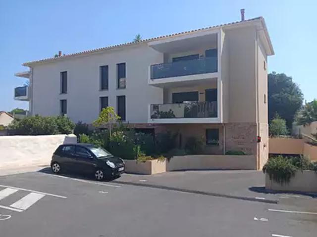 Garage vente à Arrondissement de Toulon, Toulon