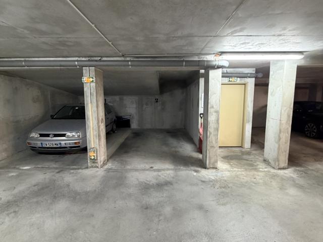 Garage vente à Arrondissement de Toulon, Toulon