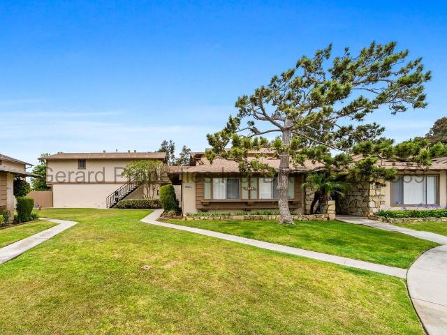 Apartment for rent in Huntington Beach, California