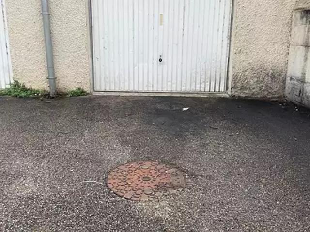 Garage location à La Beaume, Tournon-sur-Rhône