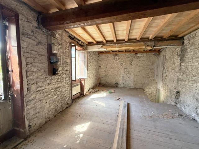 Maison vente à Mâcon, Tournus