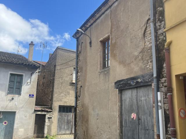 Maison vente à Mâcon, Tournus