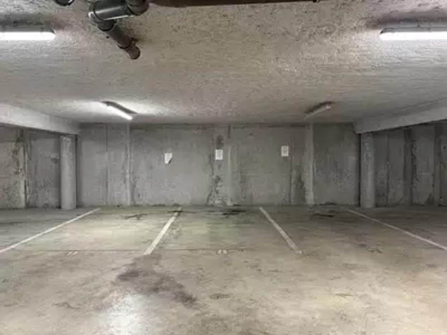 Garage location à Cathédrale, Tours