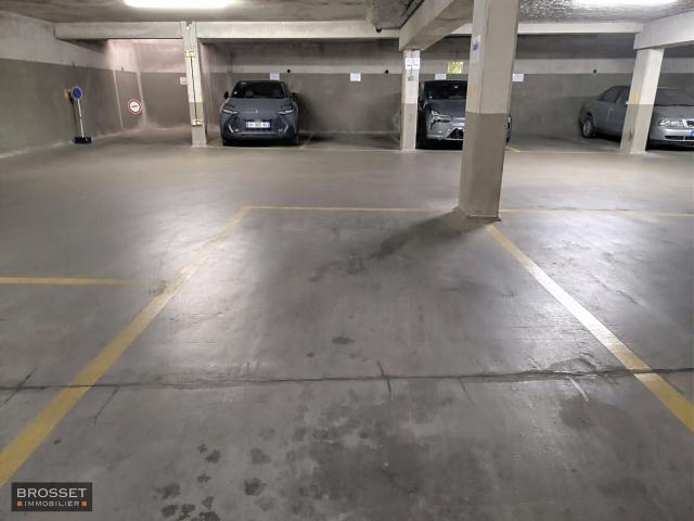 Garage vente à Tours