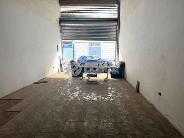 Local commercial vente à Anfa, Gharb-Chrarda-Beni Hssen