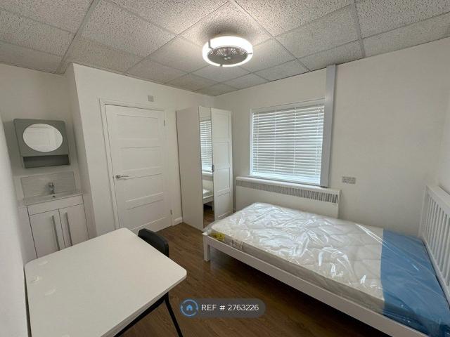 Room for rent in Midway, Kent
