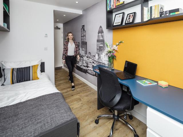 Room for rent in Aldgate, Lyons