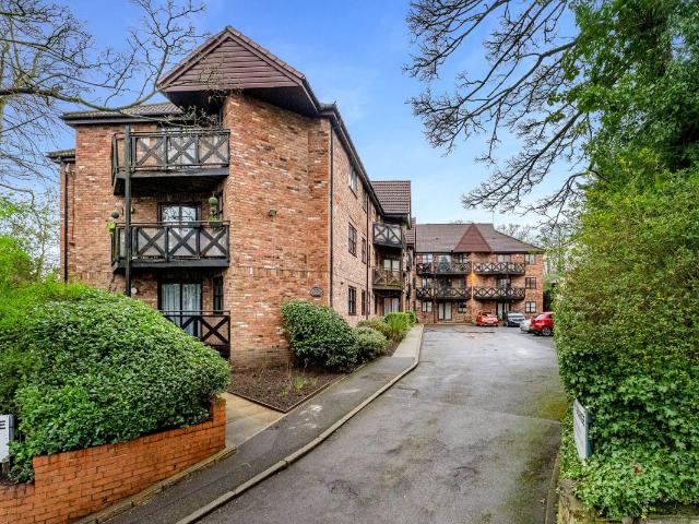 Apartment for rent in Broughton Park, Salford