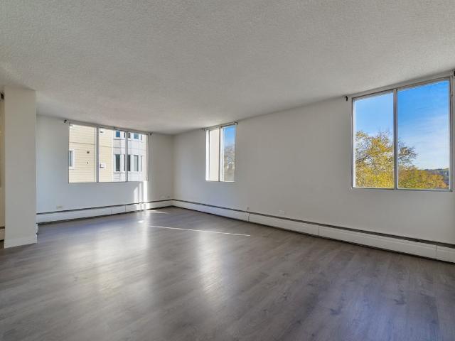 Apartment for rent in Wedgewood, Alberta