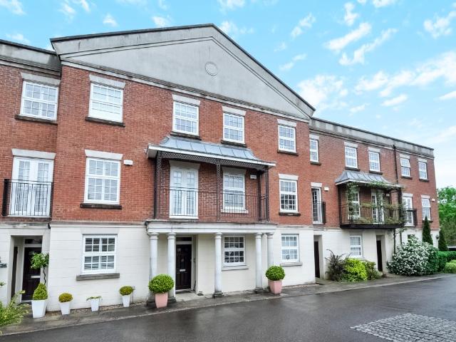 House for rent in Hillview, Surrey
