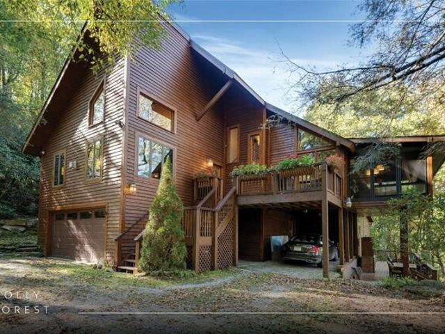 House for sale in Sapphire