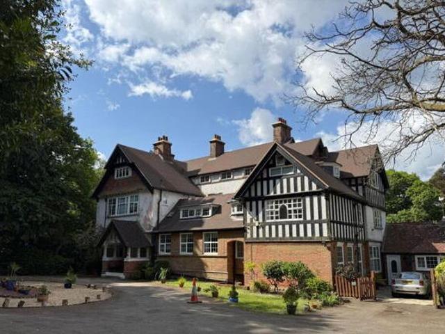 House for sale in Fole, Surrey