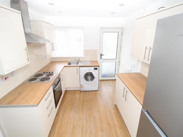 House for rent in Pontypridd, Wales