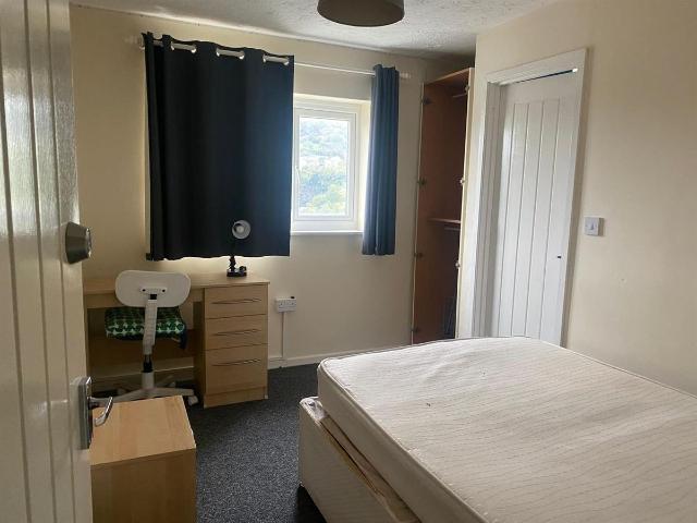 Room for rent in Pontypridd, Wales