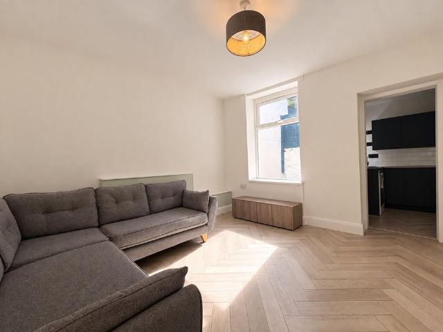 House for rent in Pontypridd, Wales
